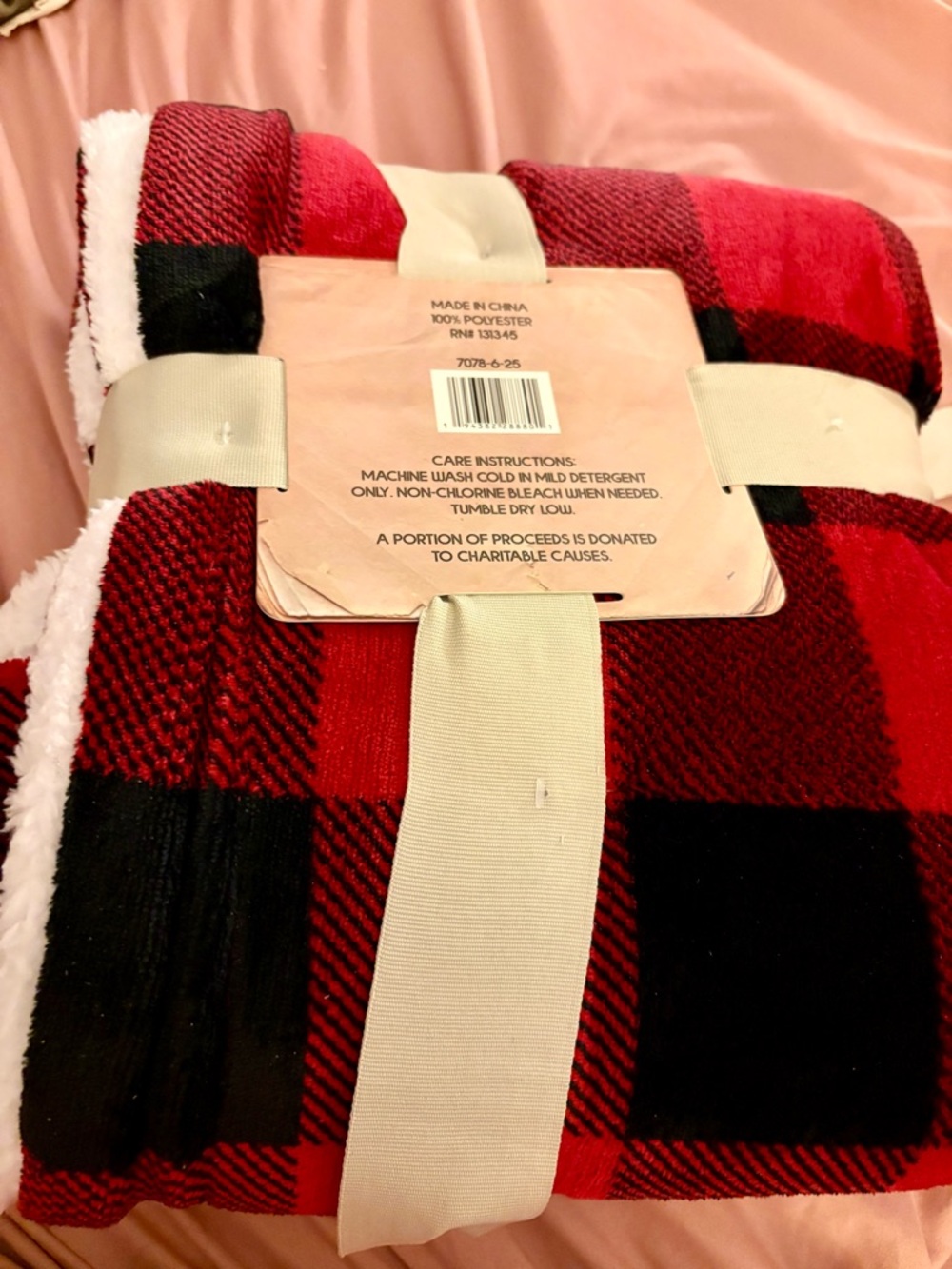 True North Traders Red Buffalo Plaid Plush Reversible Sherpa Throw - Picture 4 of 4